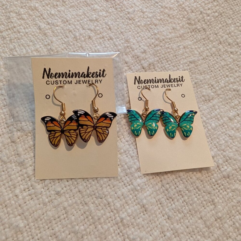 2 pairs butterfly earrings - Picture 3 of 3